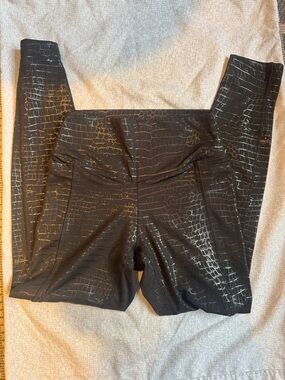 Pink Victoria’s Secret Black Croc-Embossed Stretch Leggings